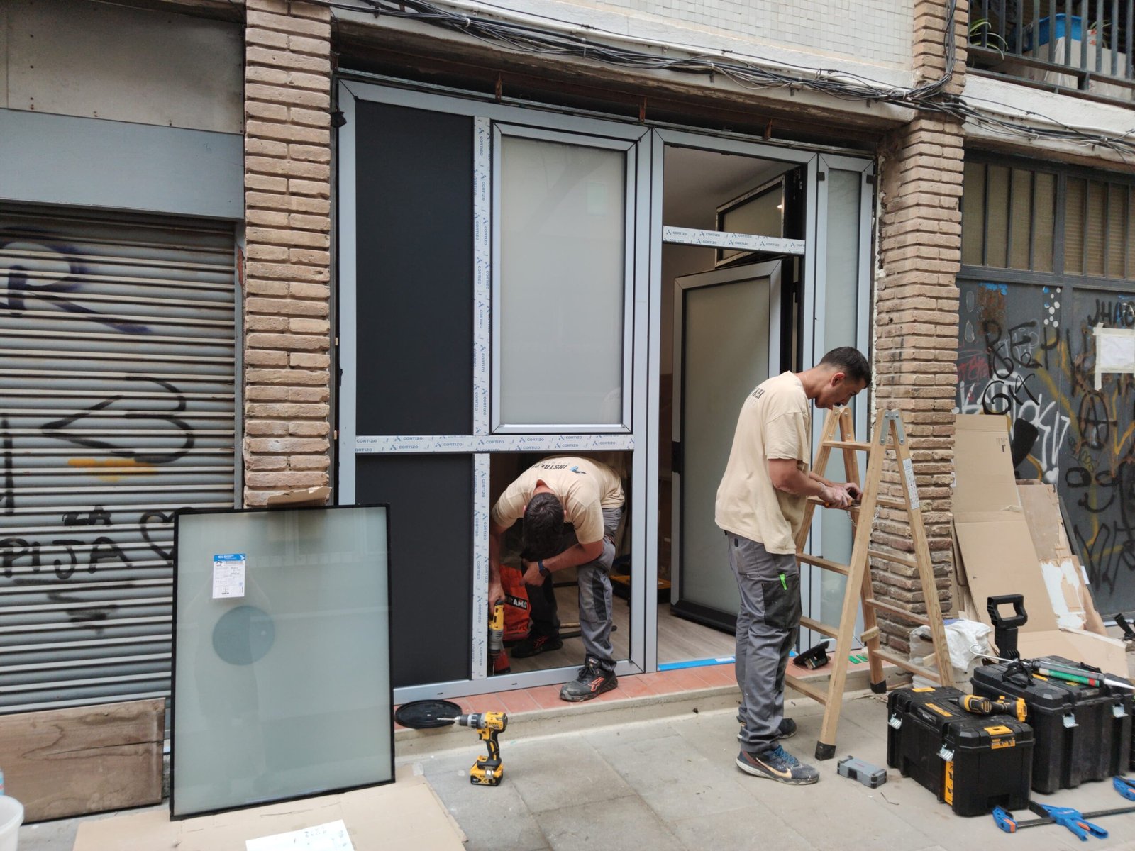 ae8eca40-adc9-423b-b7c1-86ece5677158